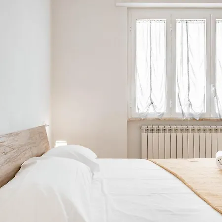 Cozy With Sea View Apartment